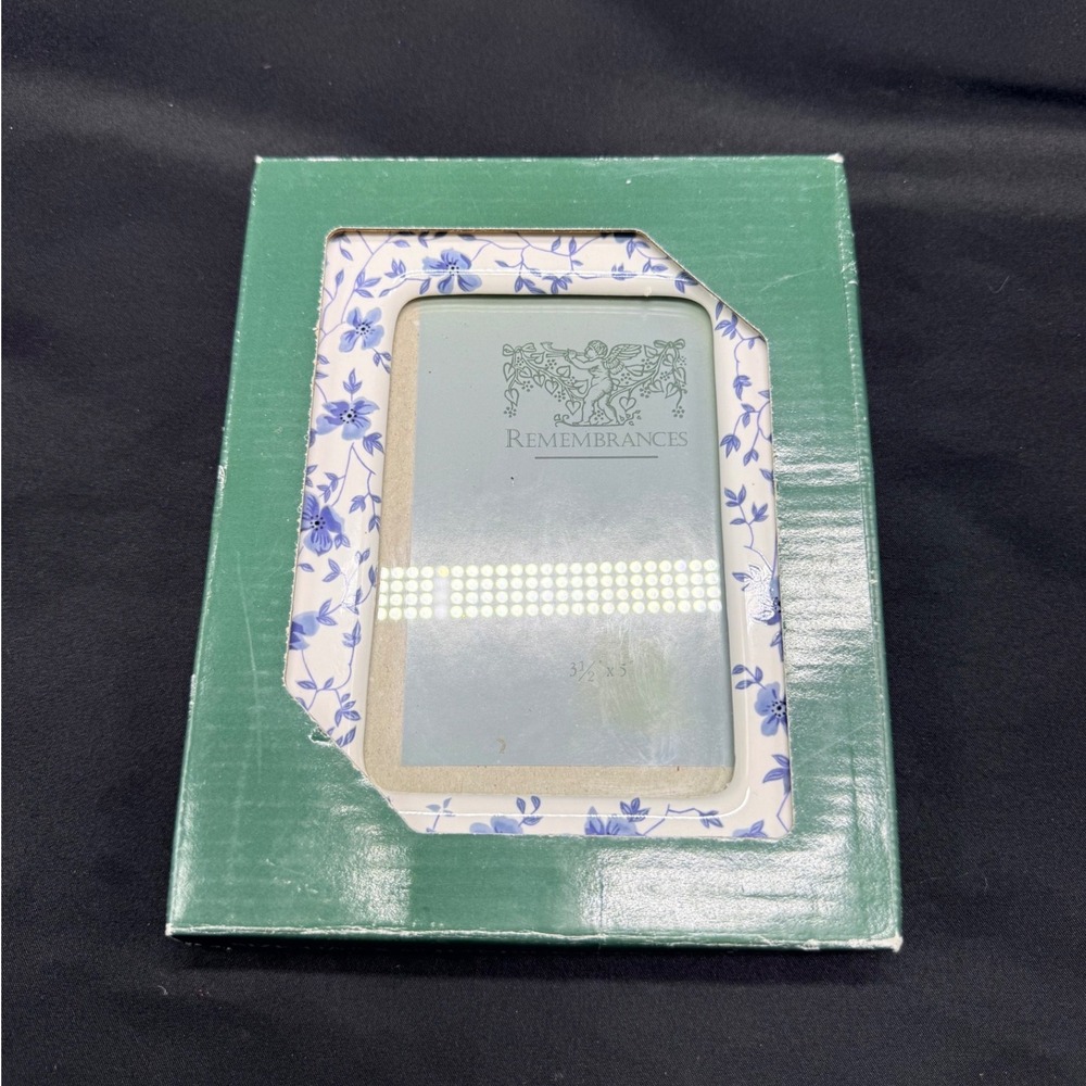 Nantucket Distributing Remembrances Ceramic Floral Picture Frame 3.5x5 Blue